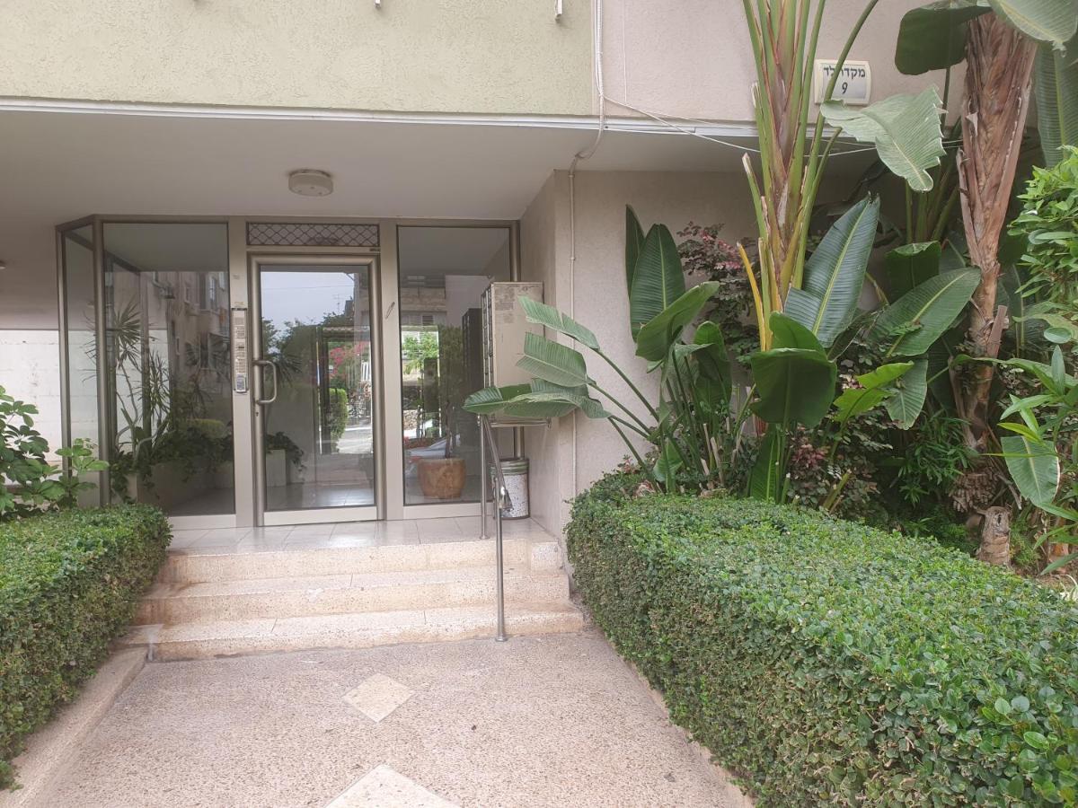 Belle Chambre Confortable Bed & Breakfast Netanya Eksteriør bilde